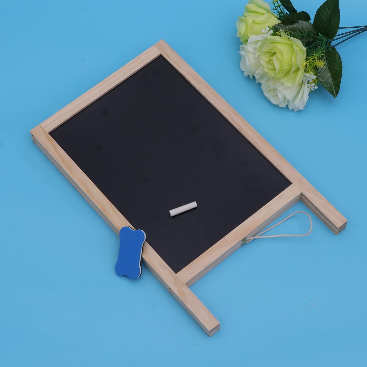 Chevalet Ardoise Double Face en Bois 25x40 Cm pour Garçon et Filles, Support Trépied Pratique, pour Marquage sur Comptoir de Bar Couleur Aléatoire