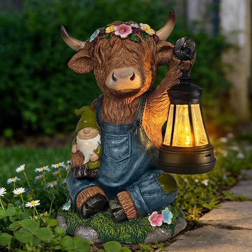 Highland Cow Garden Ornaments Outdoor - Highland Cow Statue with Gnome and Solar Lantern Resin Waterproof Animal Cows Figurine for Yard Patio Lawn Funny Birthday Gifts for Women Mom Valentines Decor