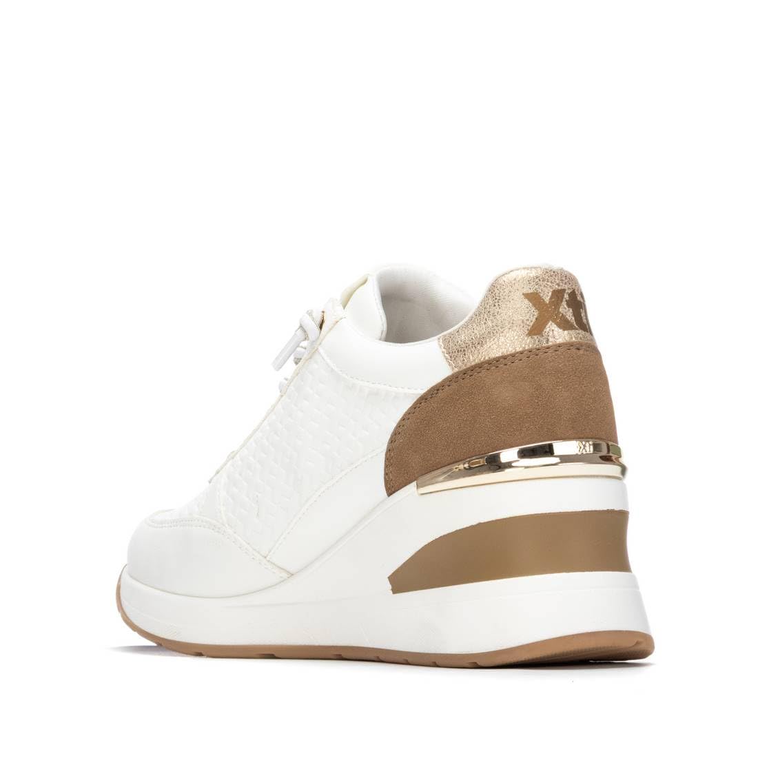XTI - Sneakers Kobiety - Wygodne i wszechstronne obuwie – moda casualowa