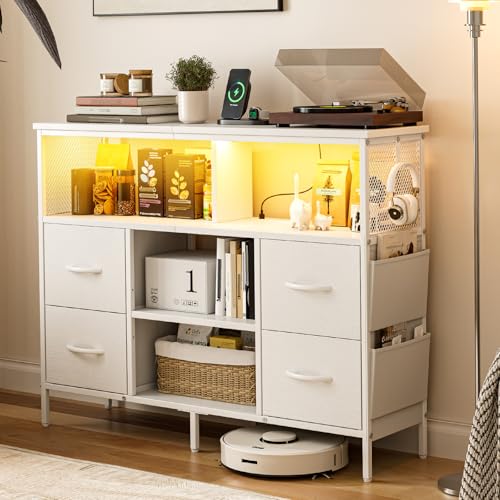 IKIFLY チェスト収納 タンス 棚付き 箪笥リビング収納チェスト LEDライト付き テレビボード おしゃれ 収納ケース 引き出し 大容量 USBポート付き洋服タンス 布製 玄関キャビネット 収納ボックス マルチチェス 整理タンス 寝室収納 一人暮らし【幅110×奥行30×高さ82cm】ホワイト