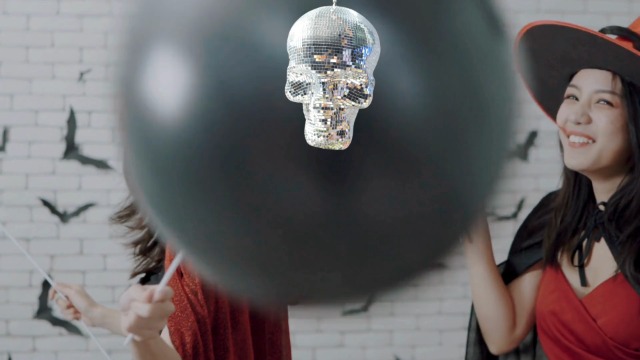 Disco Ball Skull Cabeza Decorativa Colgante 6x6x8 in miniatura 7