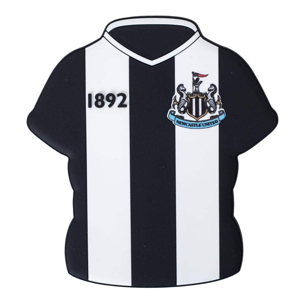 Newcastle United FC Official Kit Magnet, Black and White Striped Jersey Design with Club Crest, 1892 Established Date, 9cm x 8cm