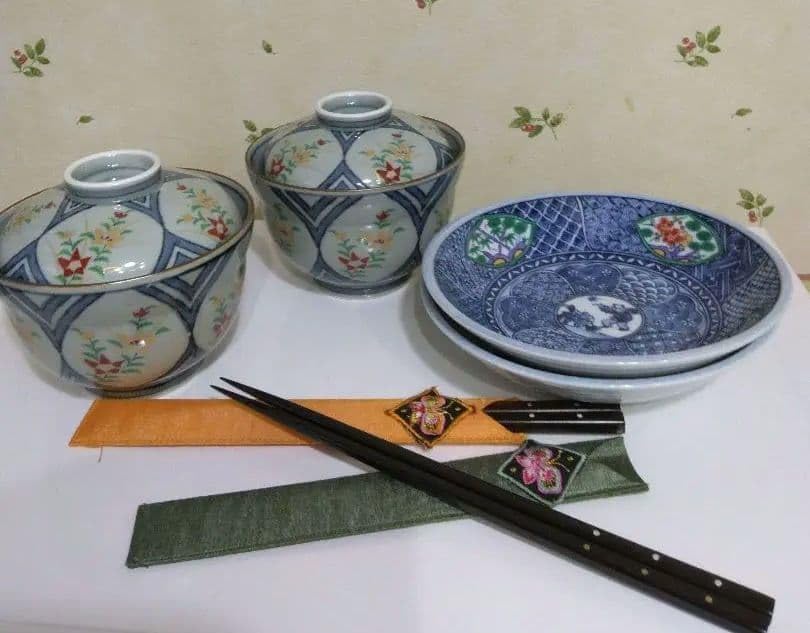 和食器シリーズ 有田焼 翡翠皿と蓋付ミニ丼ぶり箸 （ケース付) 2 客セット