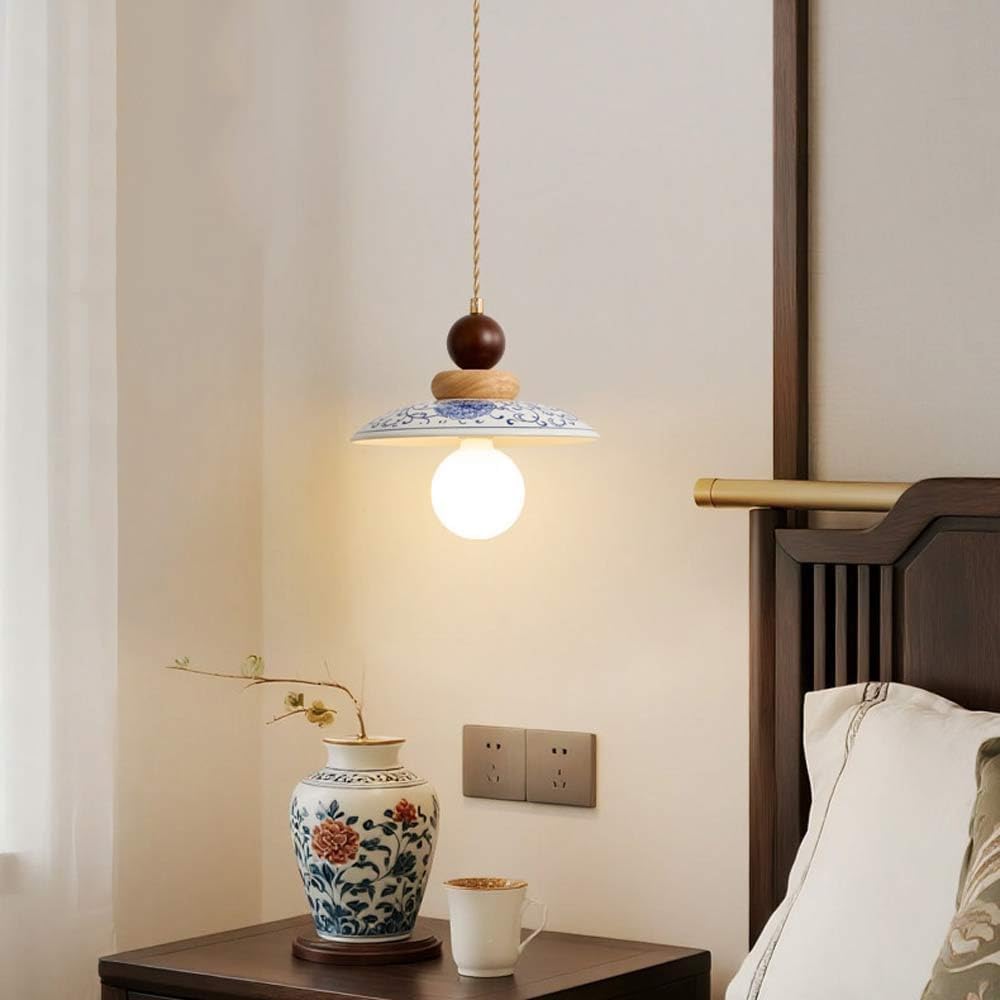 Suspension en céramique bleue dôme 25 cm et finitions bois noble
