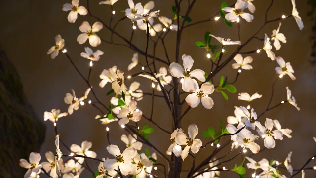 Amazon.com: Lightshare 6FT Lighted Dogwood Flower Tree 120L