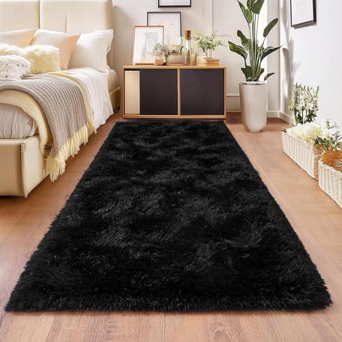 BSGIFT Tapis Descente de Lit 80x150, Tapis Poil Long Moelleux pour Chambre & Salon, Rugs Chevet & Canapé, Décoration Moderne Antidérapante - Noir