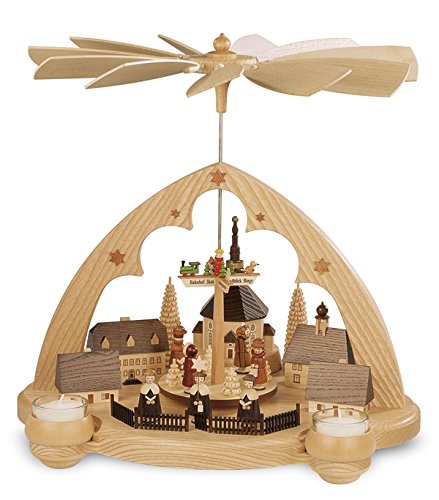 Pyramide de Seiffen en bois pour revivre la magie des Noëls d'enfance