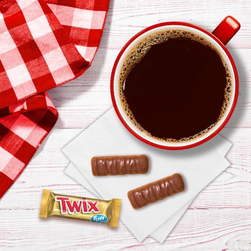 TWIX Fun Size Caramel Cookie Milk Chocolate Bars Individually Wrapped Party Candy Chocolate Candy Bars, 10.83 Oz Bag image 4