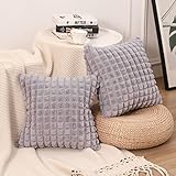 SUPER SOFT: Diese moderne Akzent Wurf Kissenbezüge aus super dickem und flauschigem Kunstfell und Polyester Samt, sehr weich zu handhaben und sich darauf zu stützen.