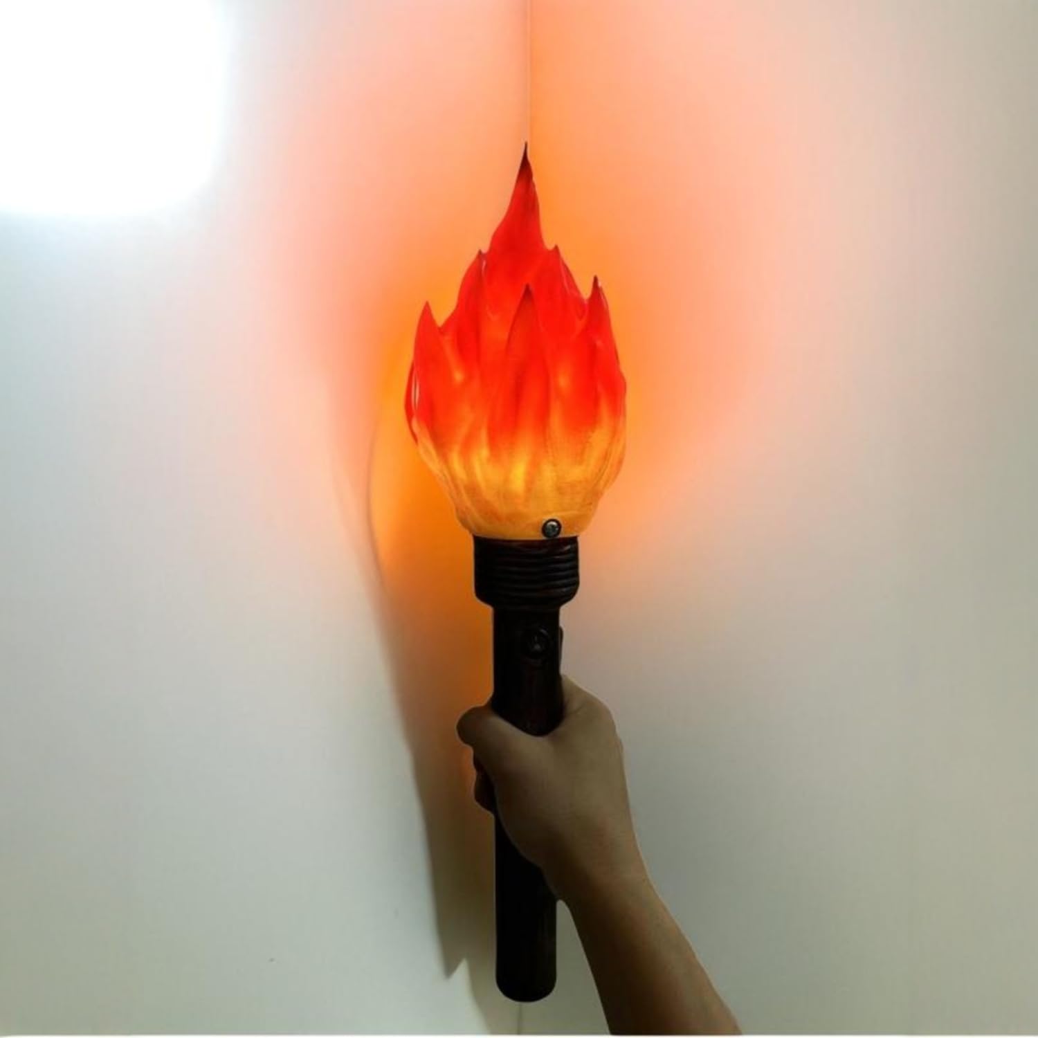 Lustige Taschenlampe Spielzeug Realistische Clutch Taschenlampe Dekoration Licht Requisiten Leuchtender Zauberstab Spielzeug für Schule Charaktere Camping Wettbewerb Party Requisiten
