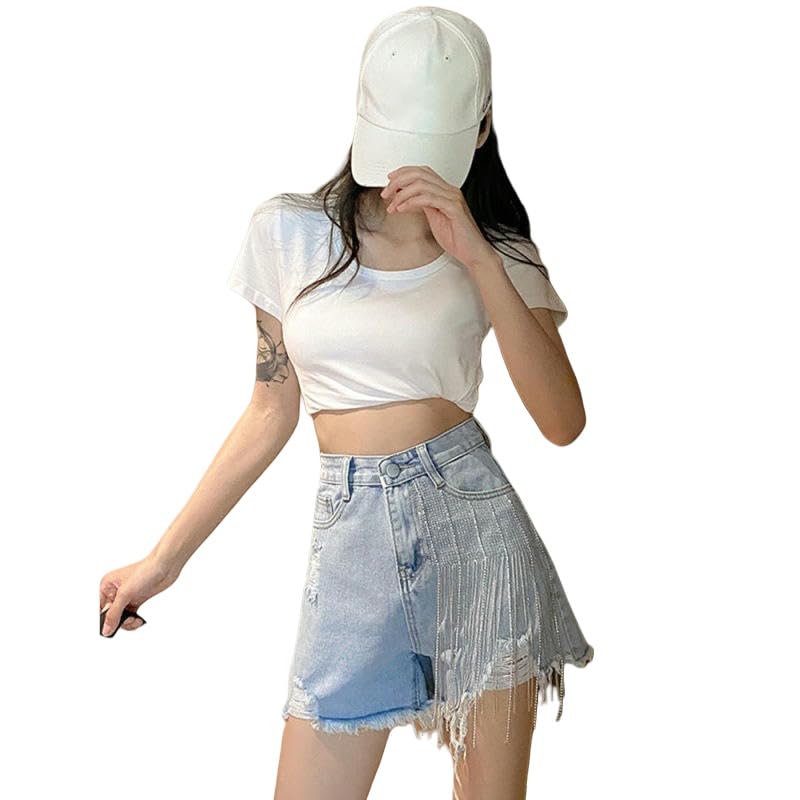Short en jean déchiré coupe large pour camoufler les formes avec style