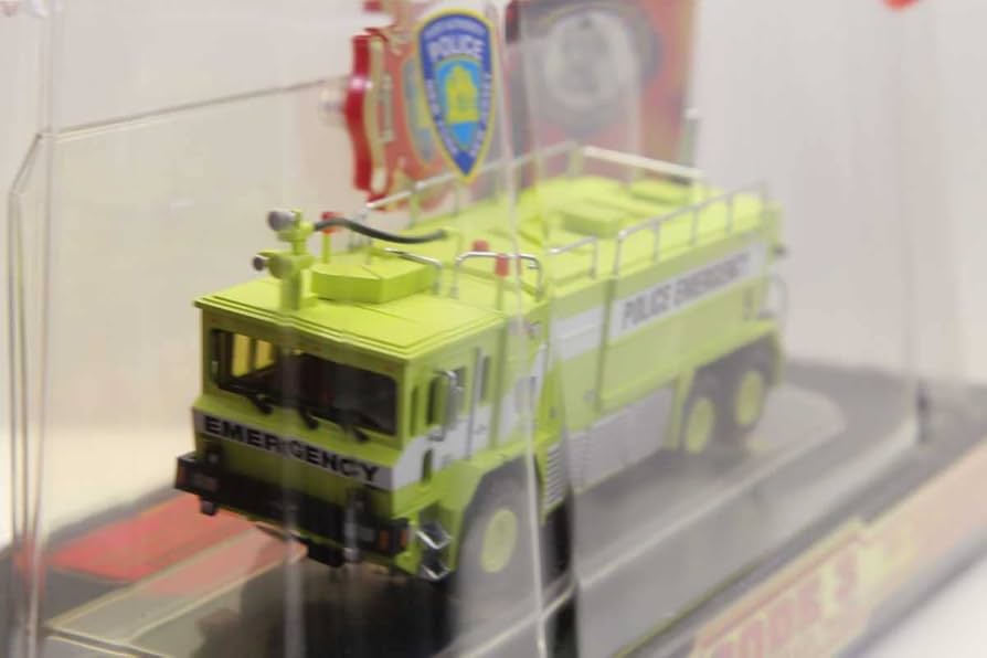 Amazon | CODE3 コード3 1/64 警察 空港用化学消防車 POLICE