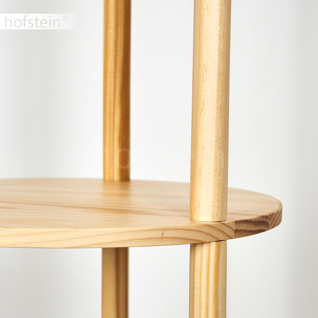 Lampa podłogowa Hamaa, lampa stojąca wykonana z drewna/tkaniny w kolorach naturalnych/białych, skandynawski design, klosz Ø 26 cm, półki i włącznik nożny, wysokość 150,5 cm, 1 x E27, bez żarówki