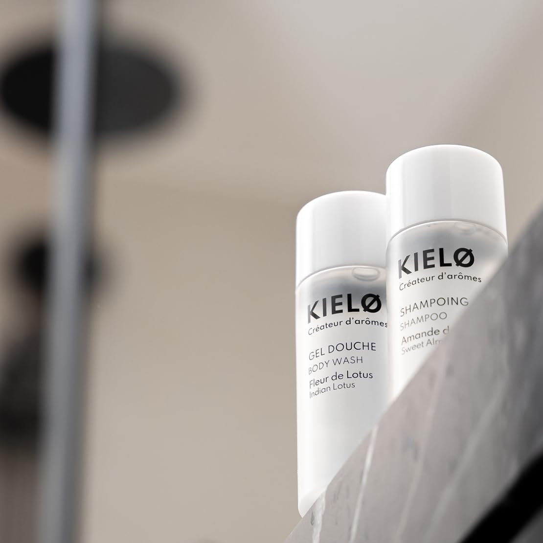 Kit d'Accueil pour Salle de Bain | Idéal pour Locations Saisonnières et Airbnb | Packaging Élégant et Compact - Parfum agréable | Complet et Prêt à l'Emploi