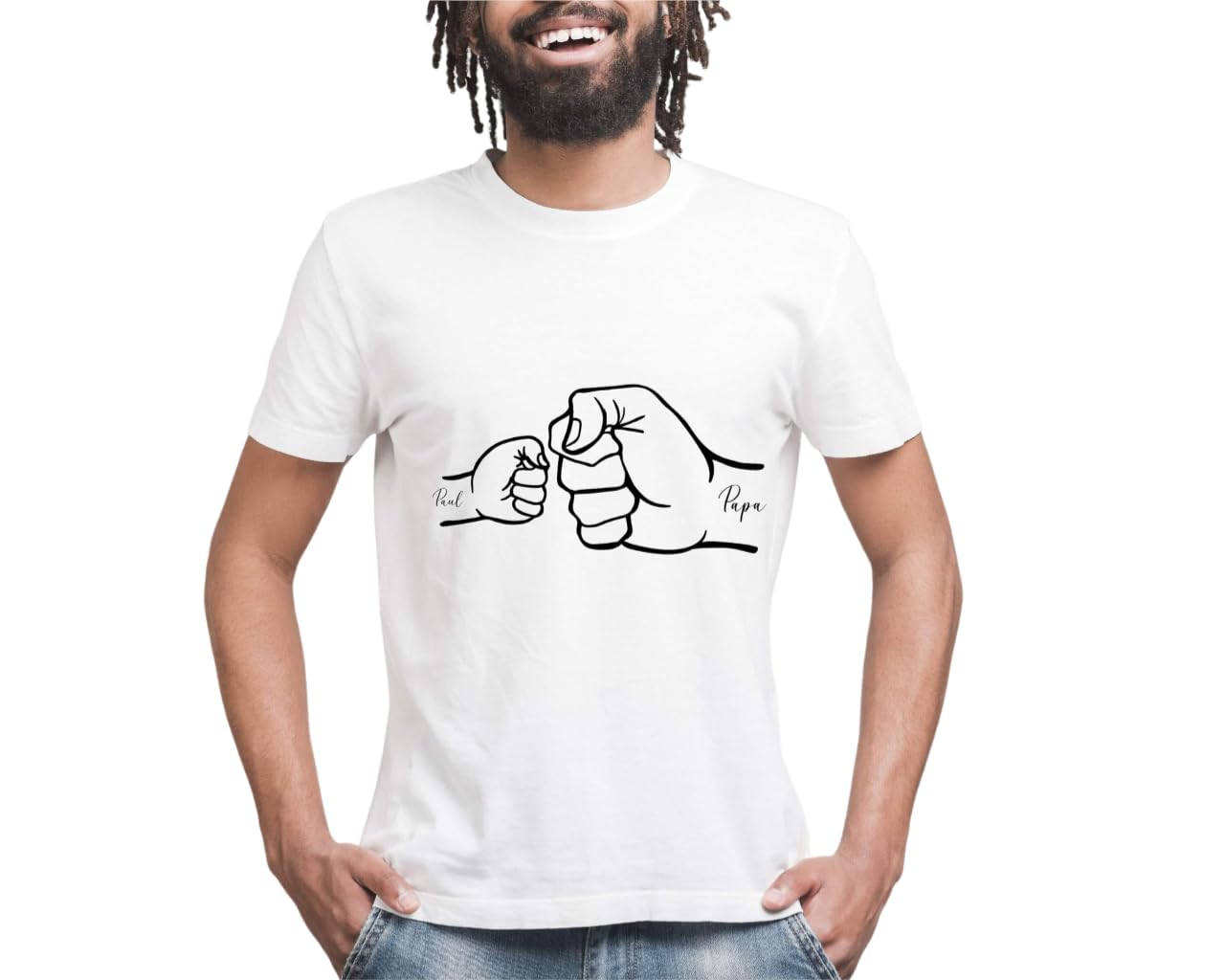 T-shirt Blanc Papa avec Poing de Papa et Poings d'Enfants Imprimés - Personnalisé avec Prénoms des Enfants - Cadeau Idéal pour la Fête des Pères - Disponible en S, M, L, XL, XXL