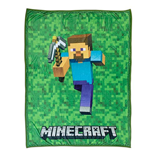 Minecraft Boys Fleece Throw Blanket - Blanket Lanyard And Pin Box Set - Official Black And Green Creeper Face Throw Blanket Lanyard And Pin Set (Green Run) #TOP10
