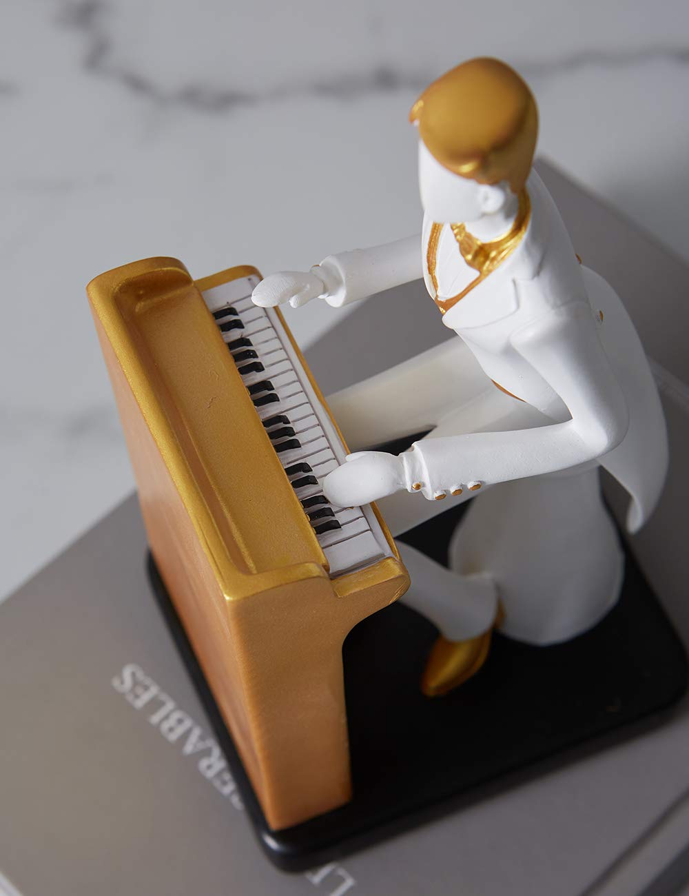 HAUCOZE Statua Musicista Scultura Musical Figurina Moderna Decorazione Pianoforte Arte Musica Regalo per Casa Soggiorno Ufficio Resina 22cm