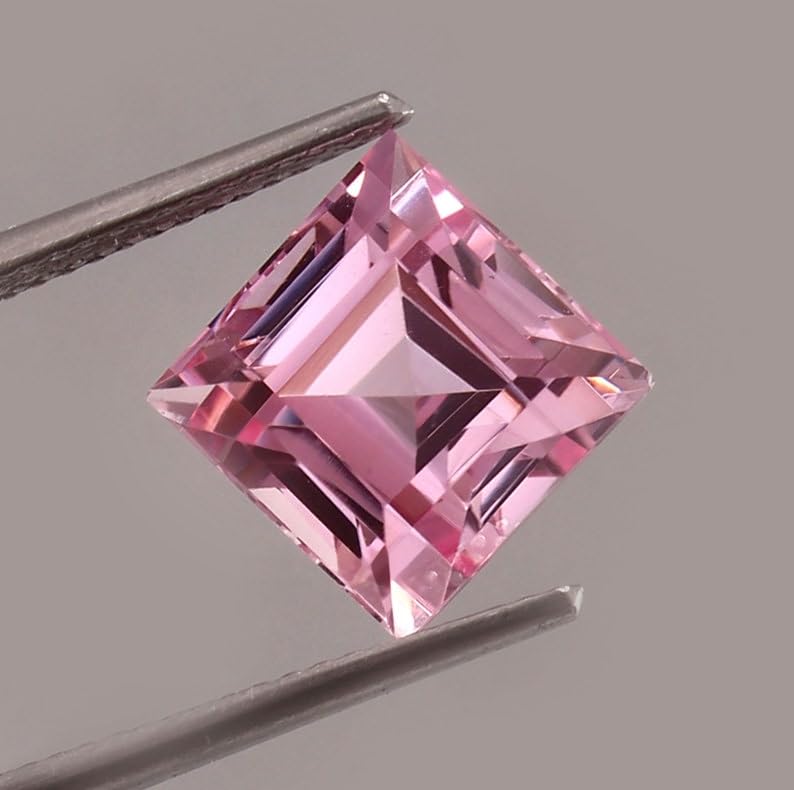 Morganite naturelle taillée 9x9mm pour création de bijoux uniques - 2