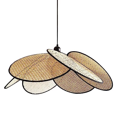 Suspension en rotin esprit bohème pour un intérieur cosy et nature