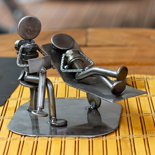 Escultura de hierro reciclado NOVICA 'Rustic Psychotherapist' miniatura 3