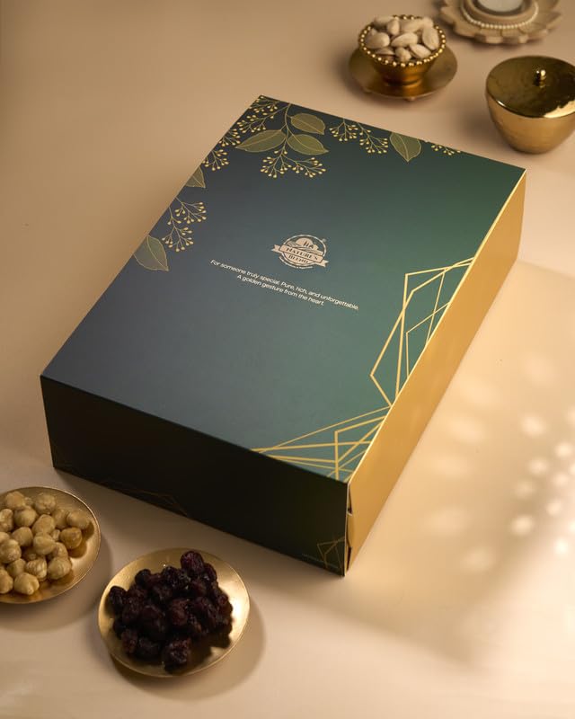 Image of Nature's Blend - Essential Dry Fruits|Gold New|Pack of 3|250g pouch|Almond, Cashew, Raisins|Soft Top