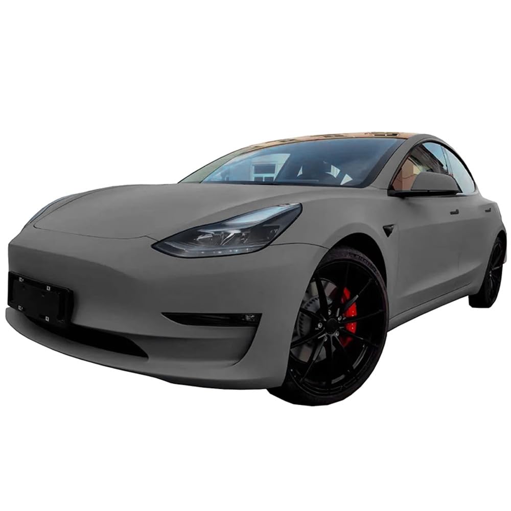 Automobil