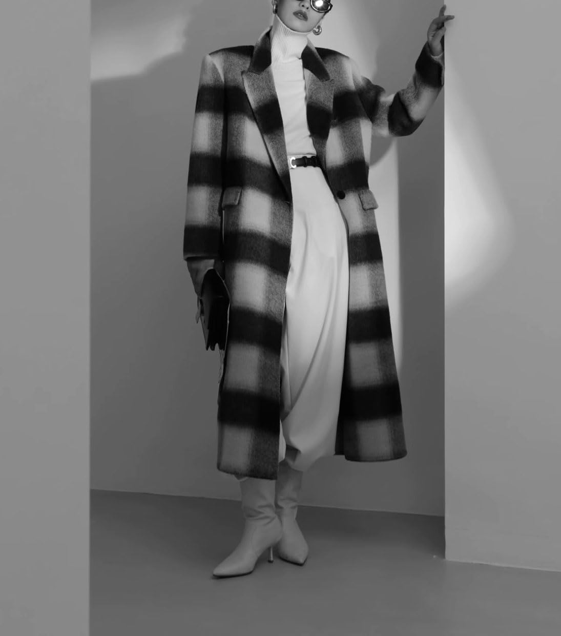 chouyatou Women's Elegant Plaid Wool Long Pea Coat Double Breasted Lapel Blazer Trench Coat Overcoat with Pockets - Image 5