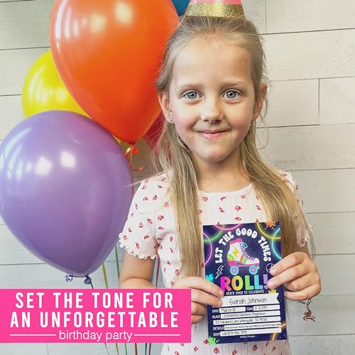 Invitación de fiesta infantil de patinaje sobre ruedas neón Hadley Designs premium mate 2