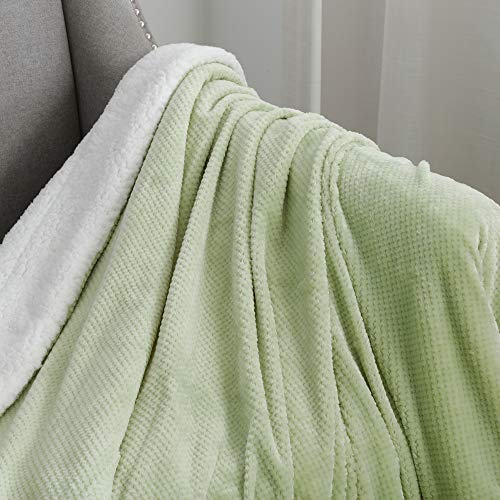 SOCHOW Waffle Sherpa Fleece Throw Blanket, Super Soft Fuzzy Warm, Lightweight Fluffy Reversible Plush Blanket for Bed Sofa Couch, 127cm×150cm Lime Green - Image 2
