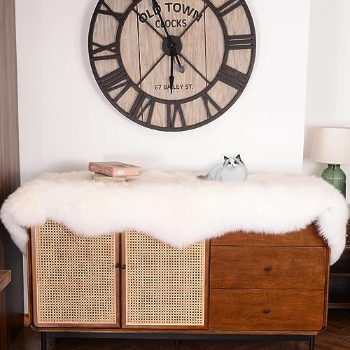 Premium Genuine Fur Sheepskin Rug Real Australia Sheepskin Natural Luxury Fluffy Lambskin Fur Area Rug Seat Covers for Kids Bedroom Sofa Chair Cover (Creamy White, Double Pelt/2ft x 6ft)