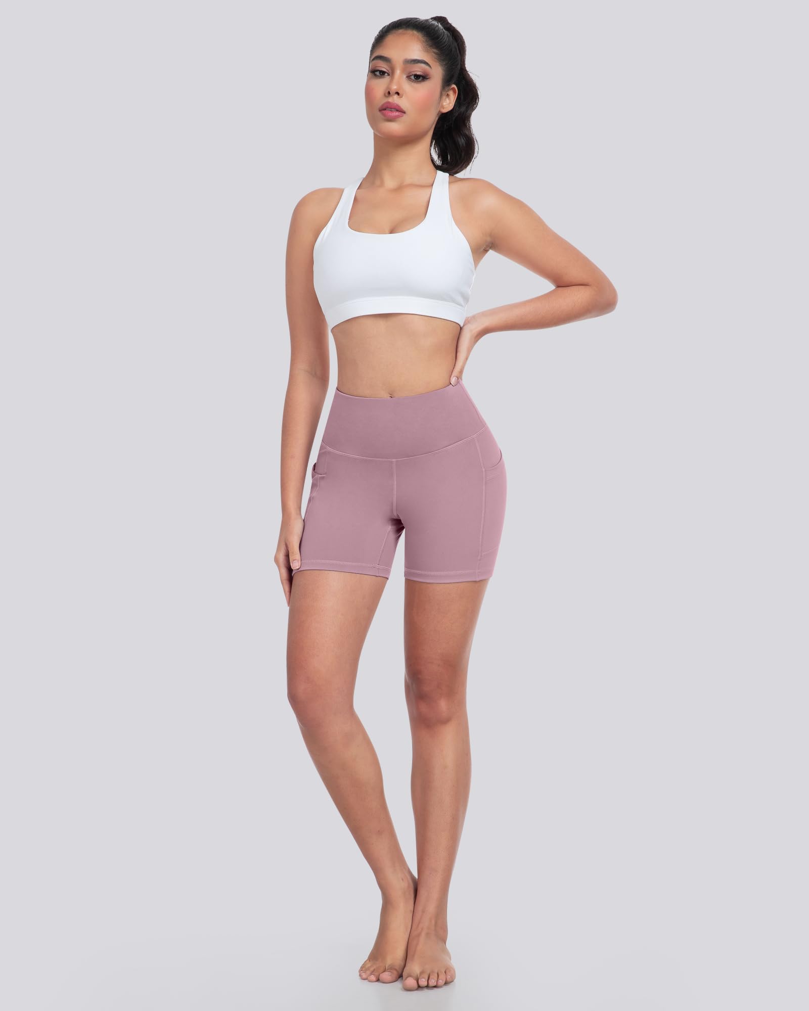 LZYVOO Pantalones cortos de elastano para mujer con bolsillos, pantalones cortos de cintura alta para yoga y entrenamiento, Paquete de 5: negro, gris oscuro, verde azulado, azul, rosa, M