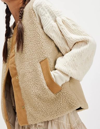 Bozanly Women's Fuzzy Fleece Vest Oversized Sleeveless Sherpa Warm Gilet Jacket Outerwear with Pockets3