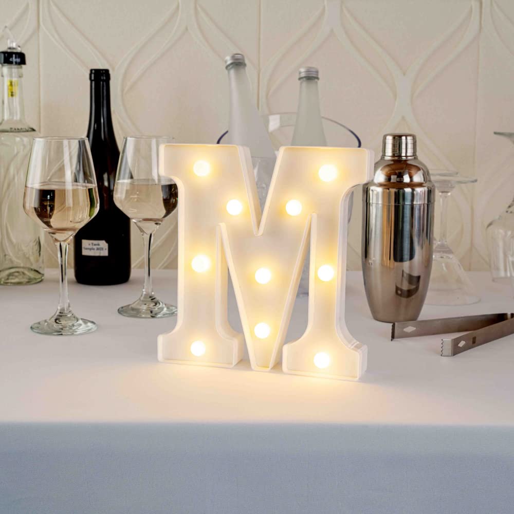 Restaurantware Illumify - Letra iluminada de 8.1 x 1.2 x 8.7 pulgadas, 1 luz LED duradera para marquesina, letra M, resistente al tacto, de plástico blanco, ranura para fiestas, bodas o eventos