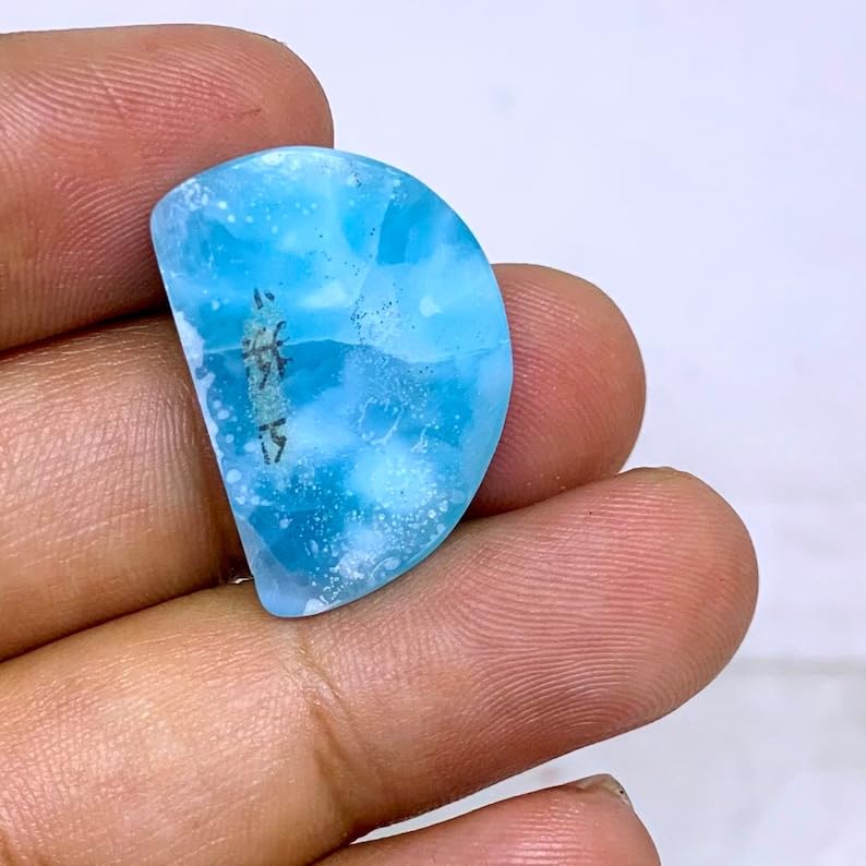 Larimar naturel en cabochon pour façonner un pendentif bohème chic unique