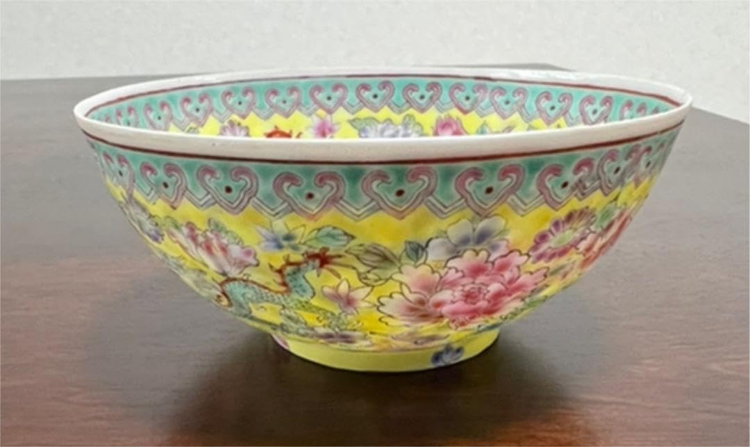 職人技がすごい‼️ 景徳鎮　超薄型軽量　椀　龍図草花文様　アンティーク 職人技がすごい 景徳鎮 超薄型軽量 椀 龍図草花文様