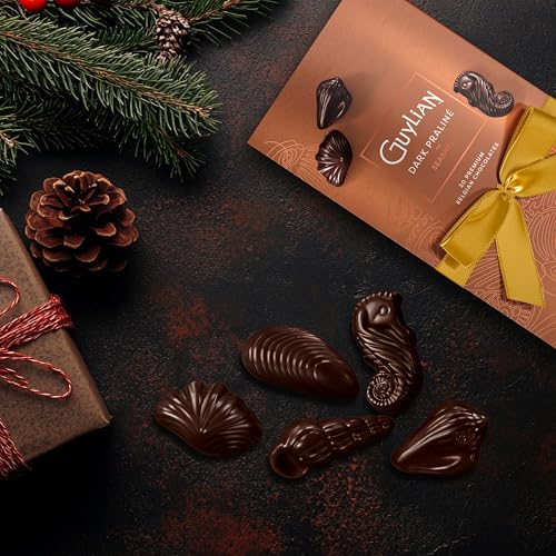GuyLian Guylian Dark Praliné Geschenkbox mit Schleife – Belgische Meeresfrüchte-Pralinen mit Nuss-Nougat Füllung, perfekt zu Advent- & Weihnachten, 1 x 225g - Zusatzansicht 4 | Belgische Pralinen