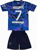 Das Set beinhaltet: Trikot und Shorts ein komplettes Set.
