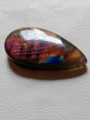 Cabochon labradorite violette pour fabriquer un collier artisanal fait main