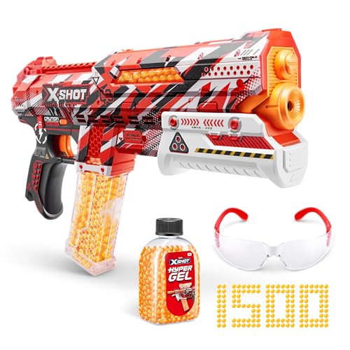 XSHOT Hyper Gel Clutch a Manual Prime Blaster with 1 500 Hyper Pellets a 100 capacity hopper & 400 capacity magazine. Includes protective eyewear. Ages 14 & up by ZURU.