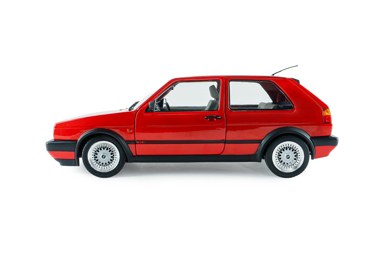 Solido VW Golf 2 GTI 1984 – Modellino di Auto pressofuso Classica Hot Hatch, modellino Youngtimer Dettagliato, Rosso Mars, Scala 1:18