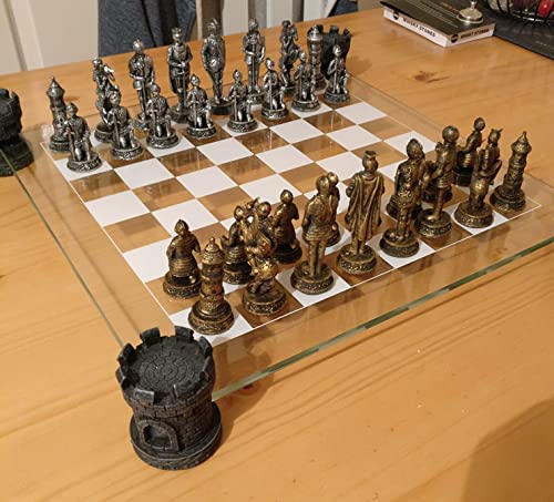 Table basse médiévale en verre avec jeu d'échecs intégré en bois sculpté - 2