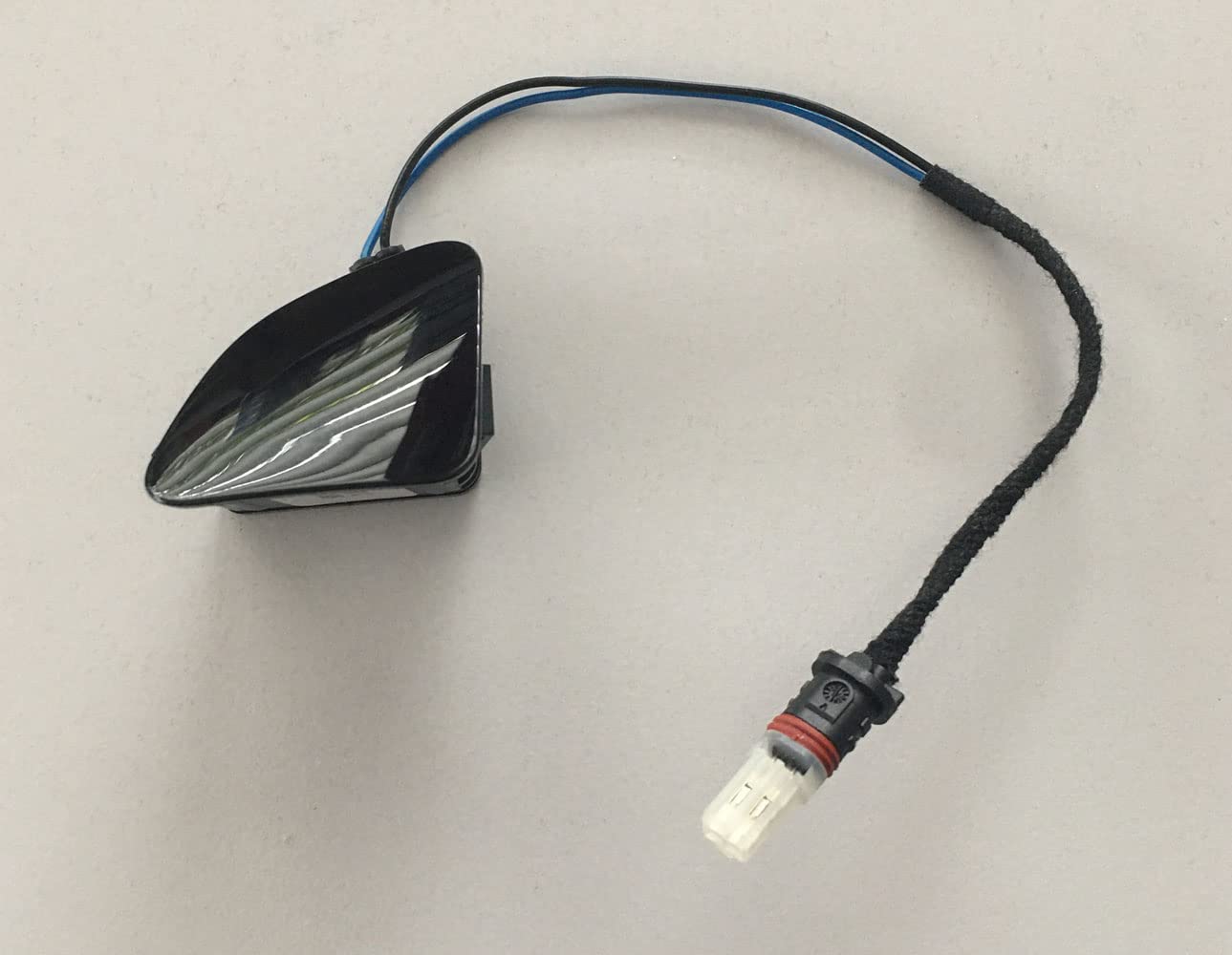 S-TEC Spurwechselassistent Links – kompatibel mit Audi A4 Ref: 8F1949145