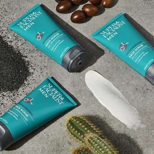 Super Facialist for Men Energising Face Wash with Vitamin B 3 - Gentle Exfoliator & Blackhead Remover to Unclog Pores with Shea Butter & Almond Oil, Vegan Friendly, 150 ml - Image 4