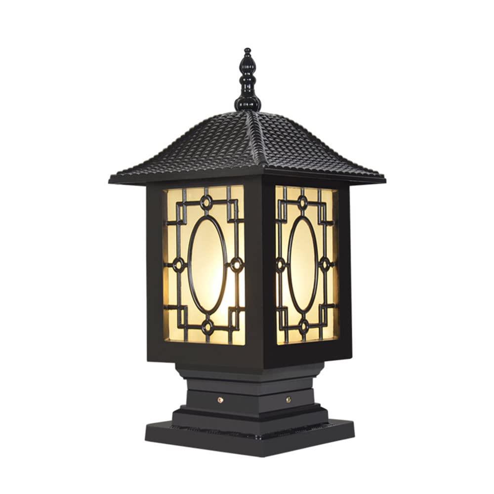 Lanterne à poteau extérieur pour illuminer vos allées et terrasses de maison