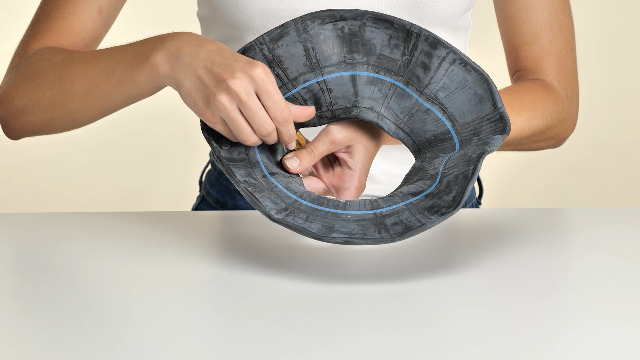 SKANA - Chambre À Air Valve Droite - Dimensions 500-10 - | WhichOne