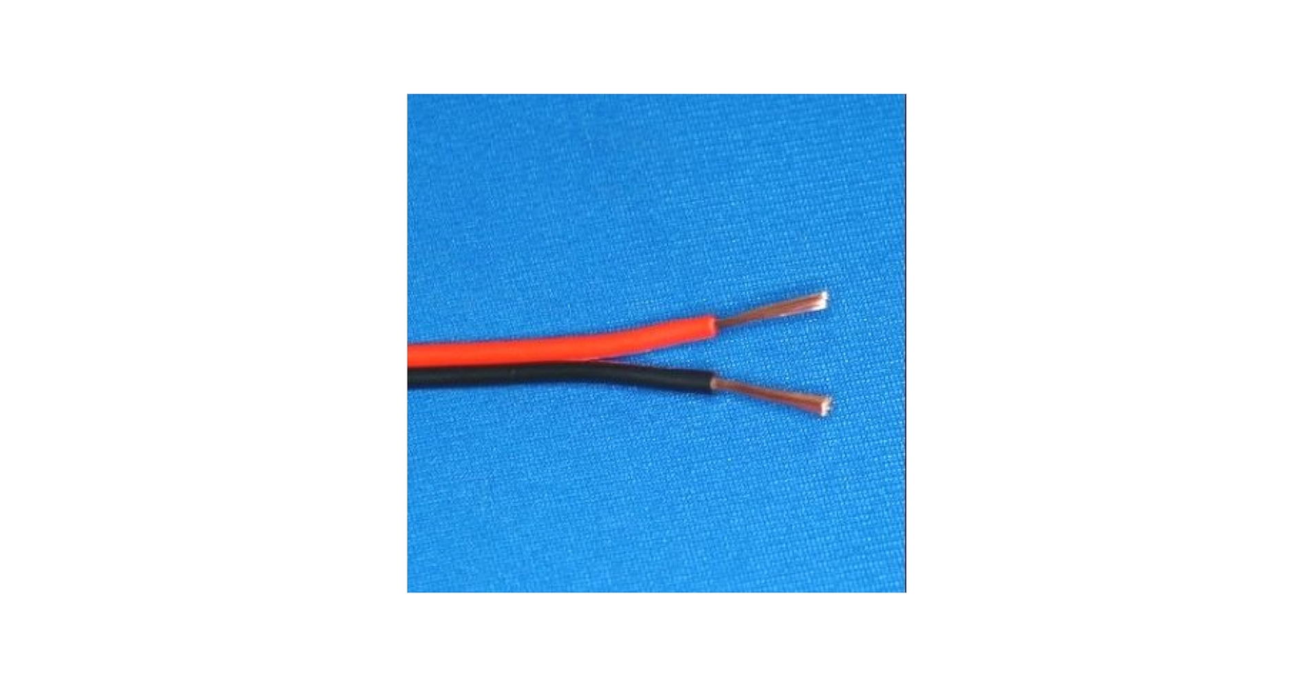 スピーカーケーブル （メーカー不明） 約3m×2本＋約0.9m×1本 スピーカーケーブル （メーカー不明） 約3m×2本＋約0.9m×1本