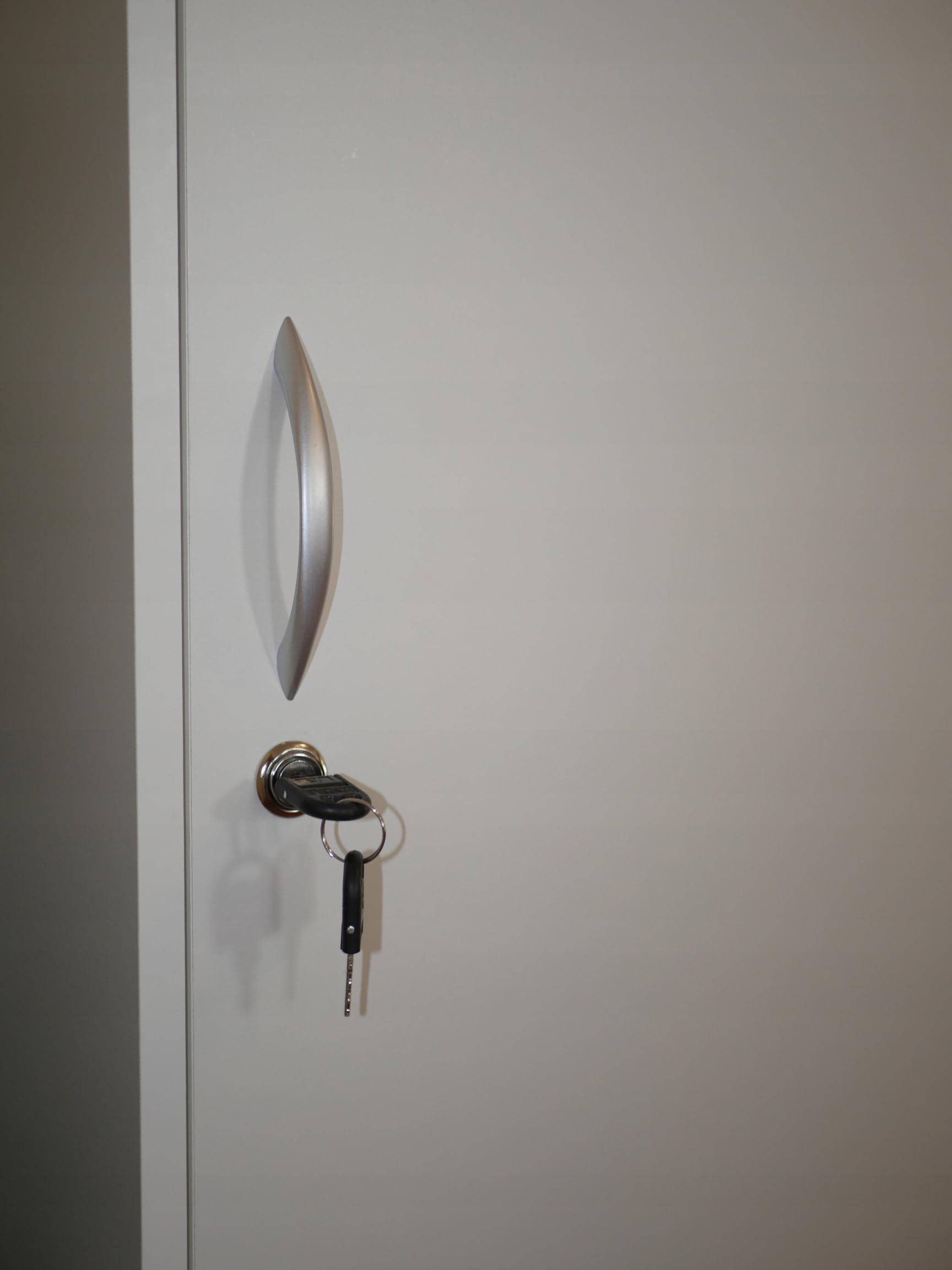 BDW - Aktenschrank - Abschließbarer Schrank - 44,5 x 35 x 180 cm - Hochschrank Schmal, Mehrzweckschrank - Kompakte Maße, für Büro, Arbeitszimmer, Homeoffice - SARA Weiß