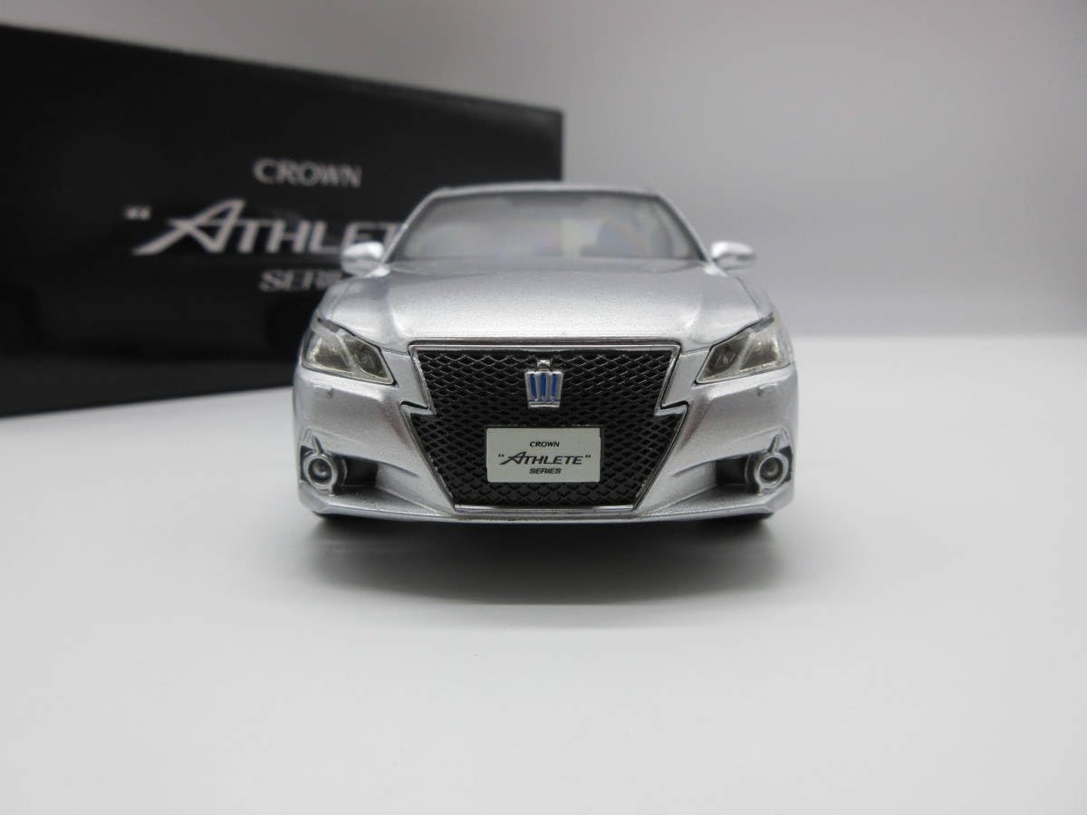Amazon | 1/30 ミニカー クラウンアスリート CROWN 210系 前期 カラー