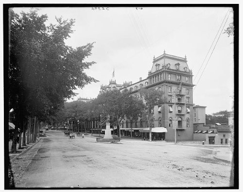 Photo : Broadway, Hôtel, ☛ Hall, Saratoga Springs, New York, Detroit Publishing, 1895 Cover