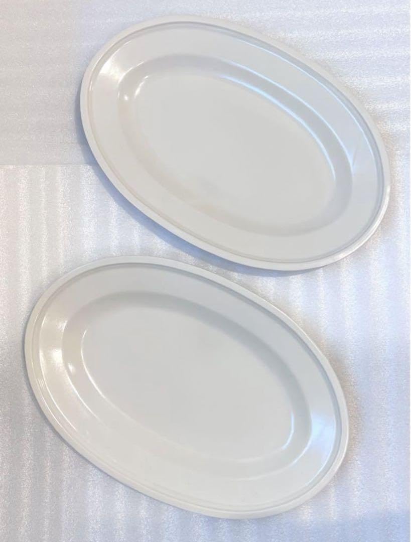Tamaki Itoh Oval Plate, Set of 2
